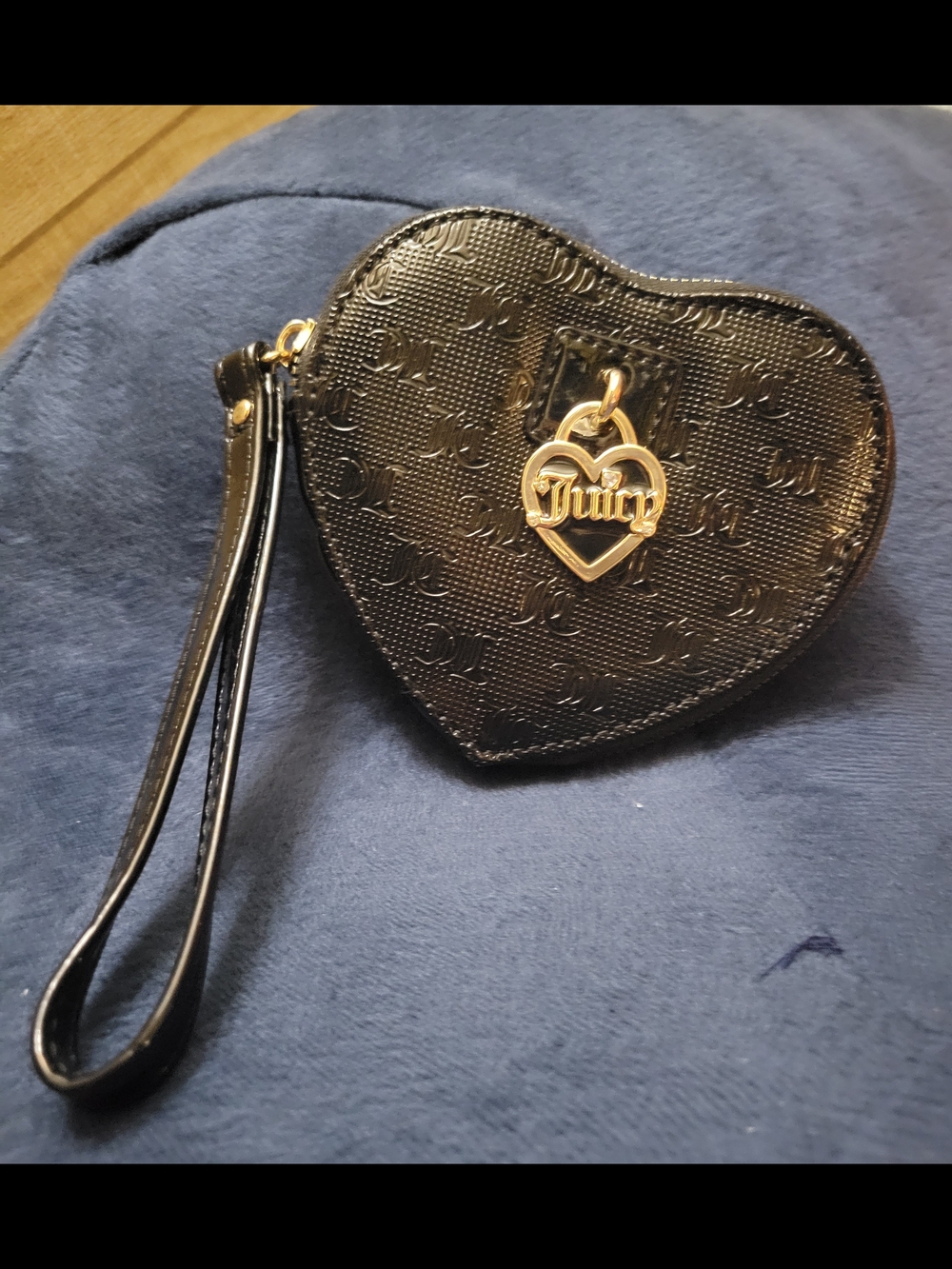 Juicy Couture Black Patent Heart Coin Purse/Wristlet with Gold Heart Charm